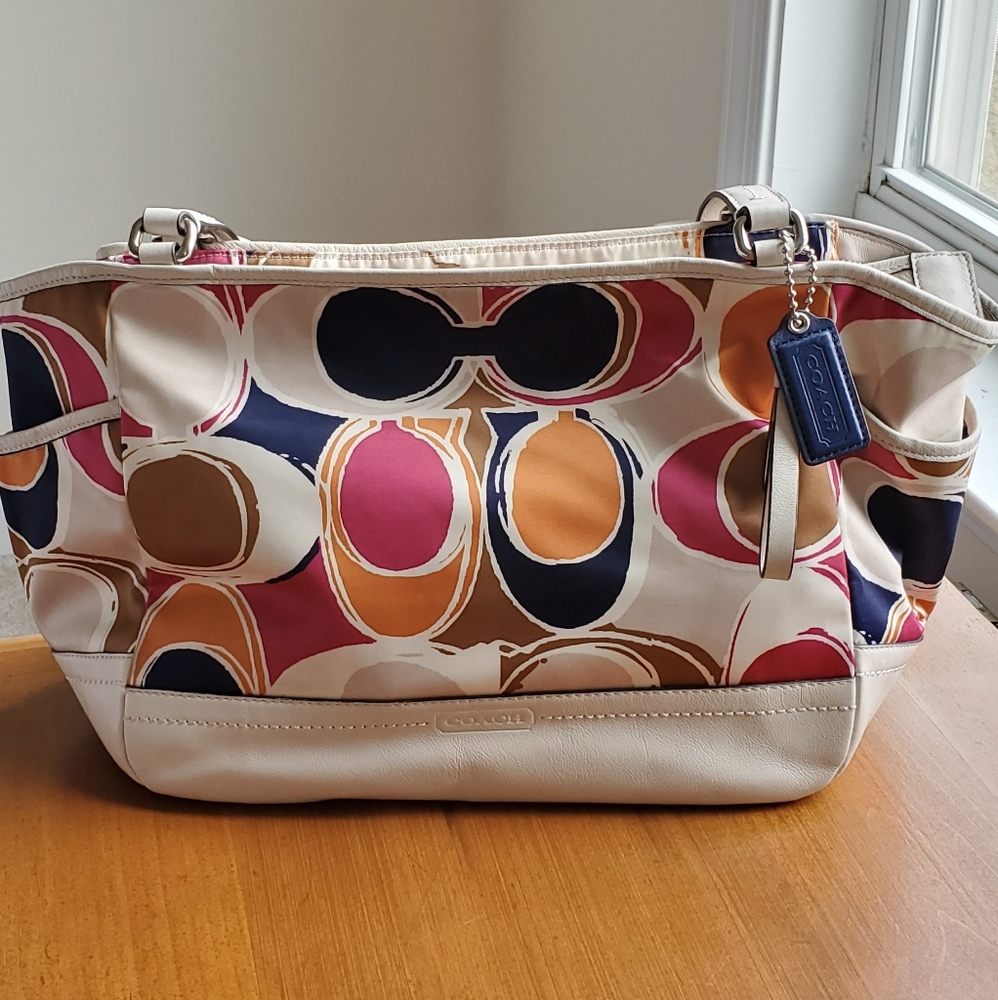 Coach Medium Signature C handbag
